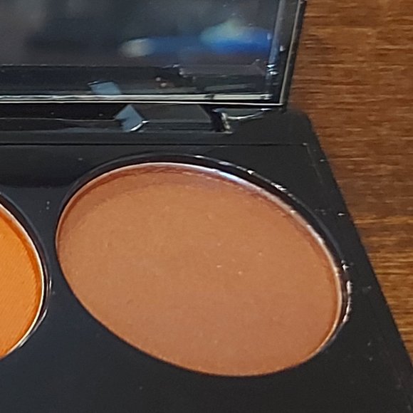 Laritzy Cosmetics Artistry Palette - Picture 8 of 12